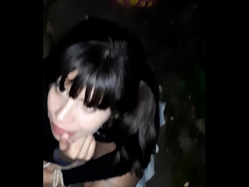 ❤️ Di jalanan zakar membengkak sebagai pertukaran untuk gula-gula seks berkualiti pada ms.123sex.ru ❌❤